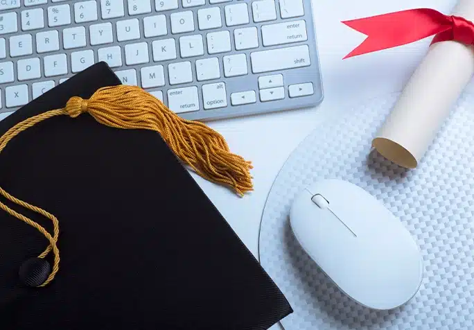 How to Get a Degree Online? Top Tips! | University of the People